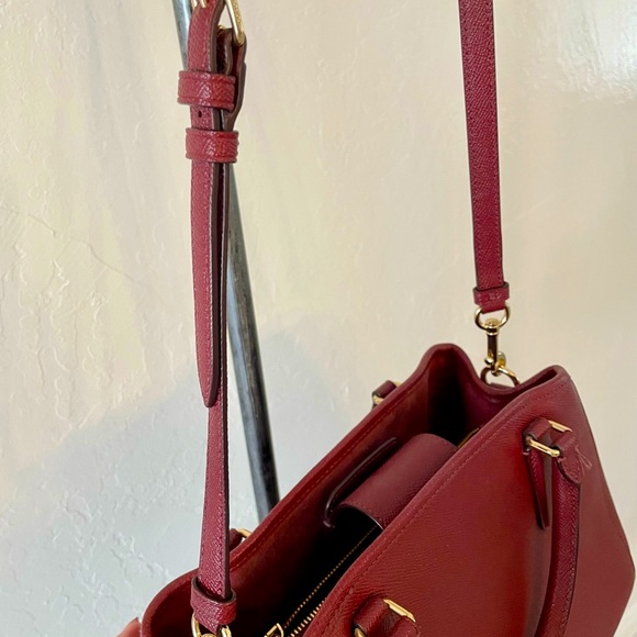 Coach bag, Cherry Red, great condition - Picture 5 of 11